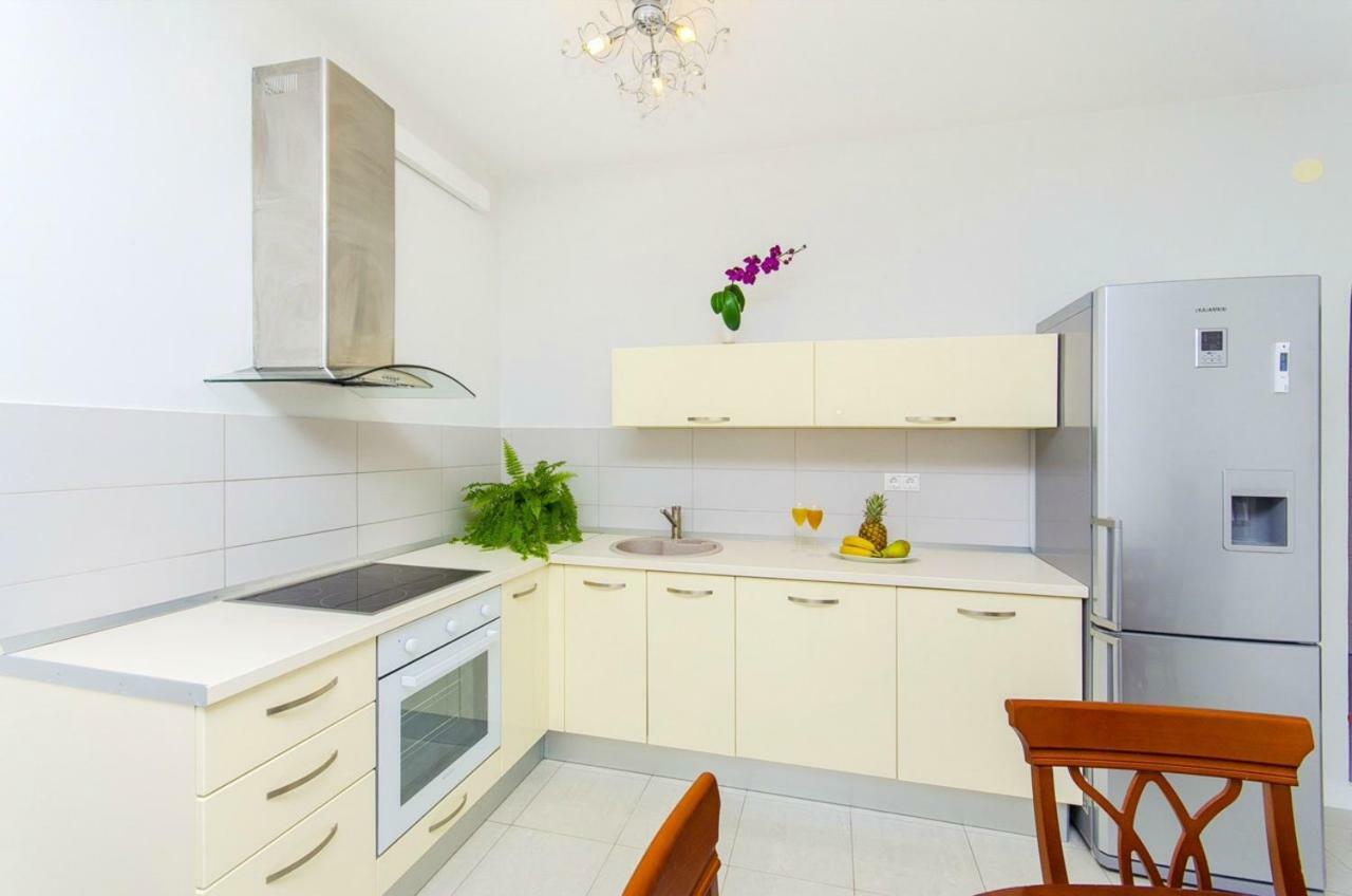 Apartments Marina Сплит Екстериор снимка
